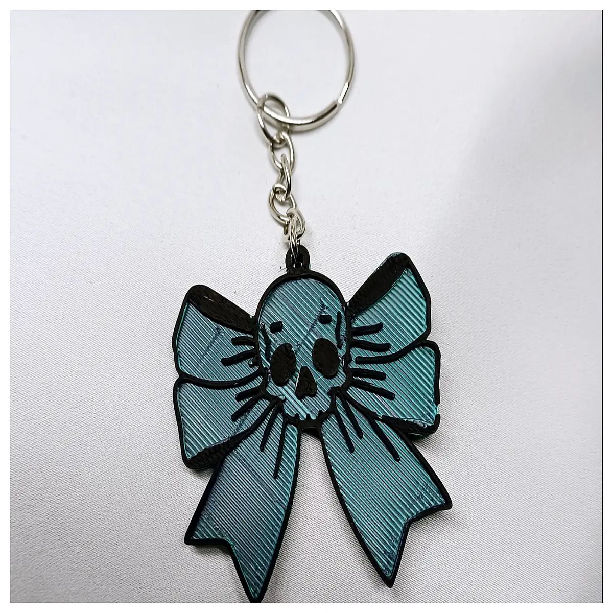 gothic keychain for women men punk rock aesthetic silver skull cross charm bag pendant cool edgy gift
