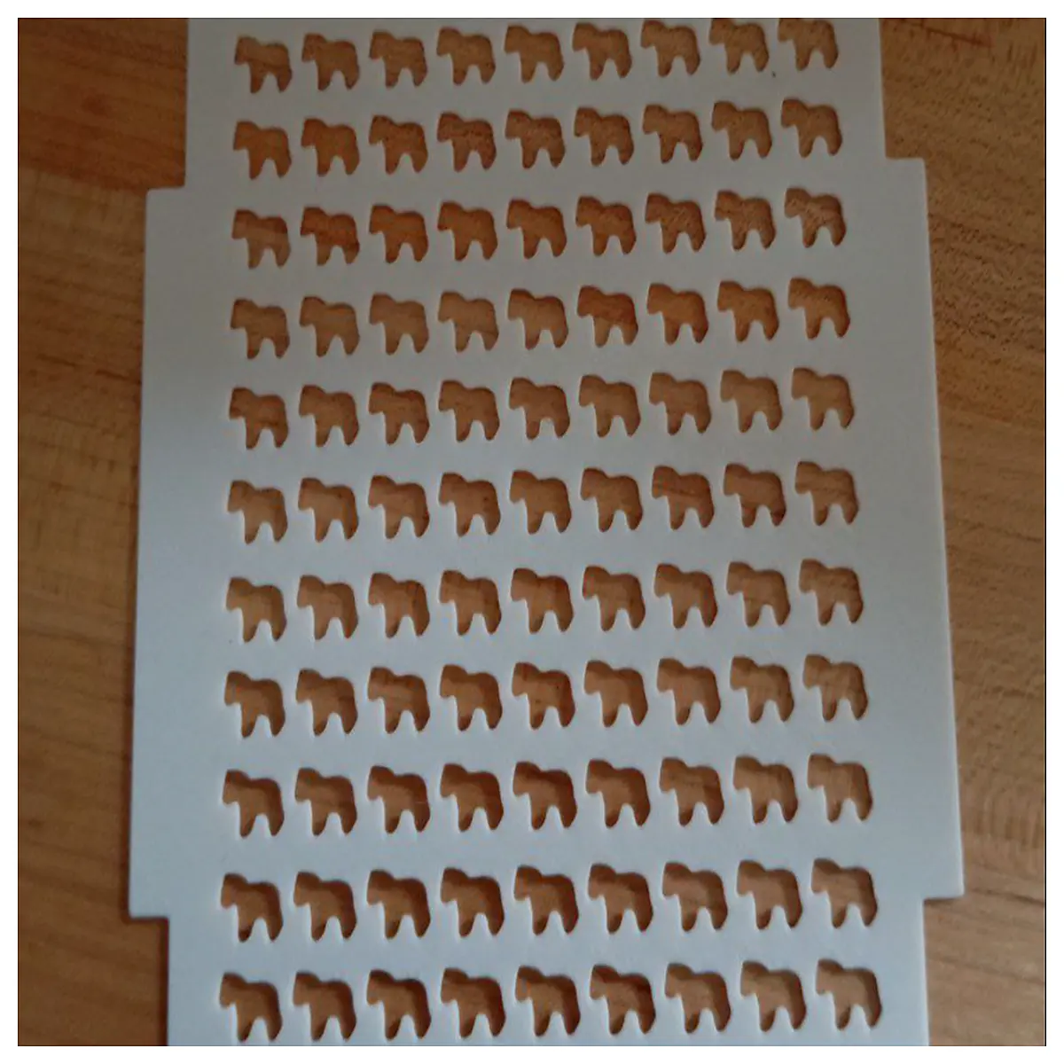 horse show powder puff applicator template for even coat dusting