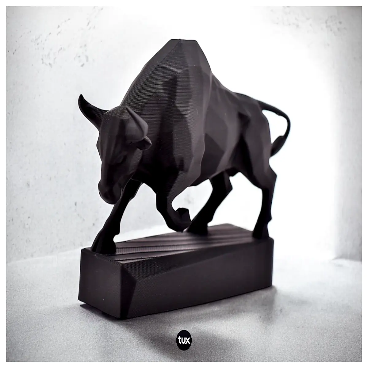 low poly bull polygonal cow character design geometric animal head mesh for game assets