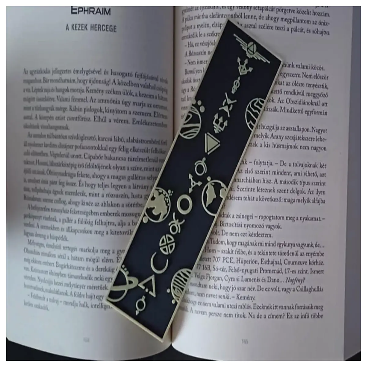 red rising book series bookmark metal steel dragonsteel collectible fans