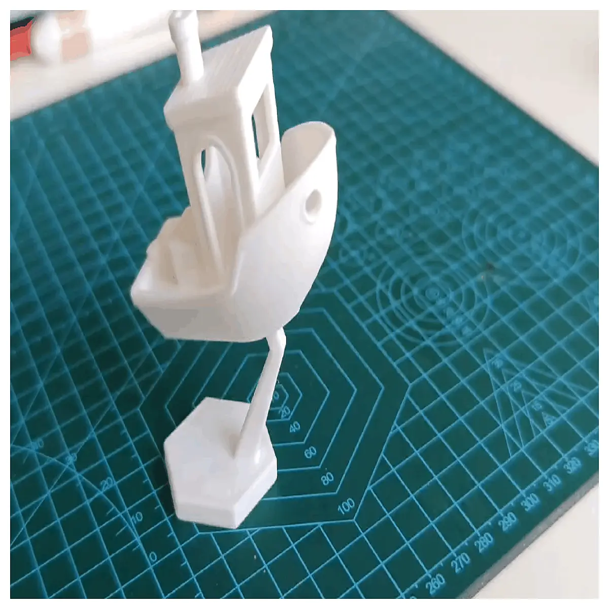 car dashboard bobblehead toy inertia balance drift ship printed benchy decorative ornament for vehicle interior