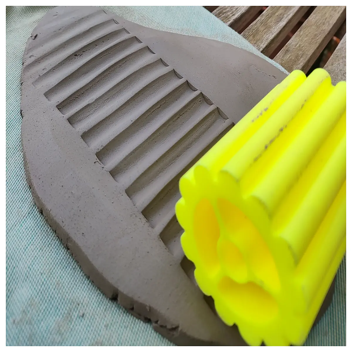 pottery ribber tool deep groove texture roller for sculpting clay details and smoothing surfaces