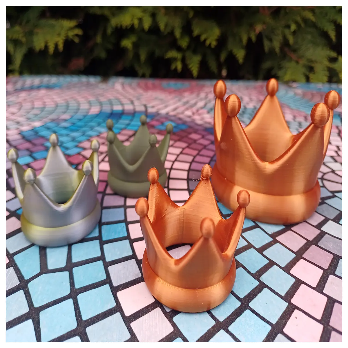 gold plastic tiara for girls princess birthday party favors costume jewelry crown
