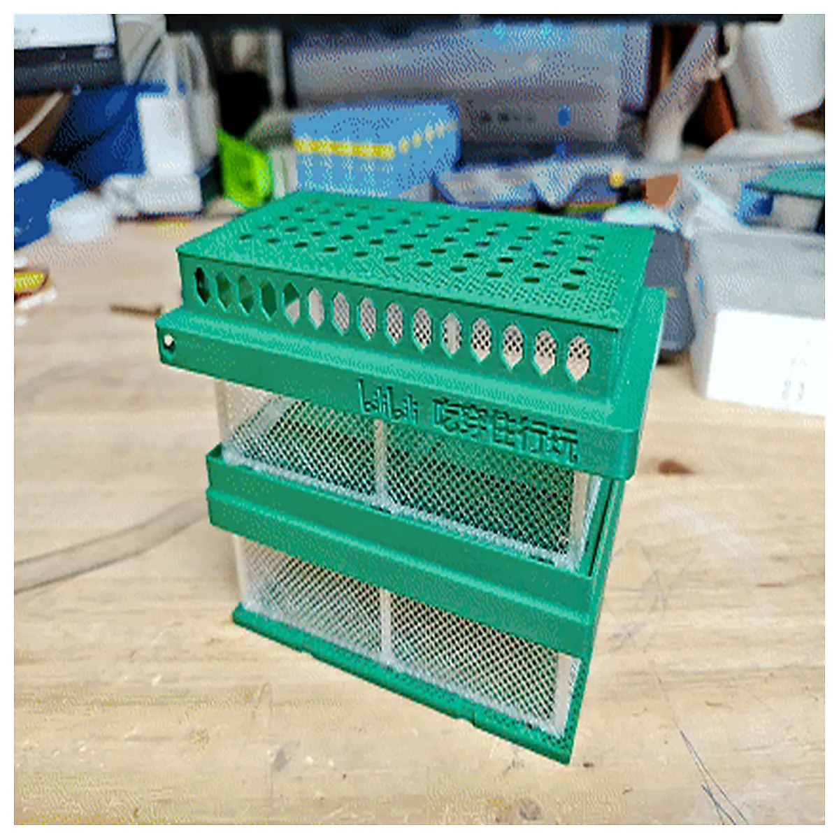 fish breeding box hatching container for guppies mollies livebearers aquarium fry nursery tank with divider