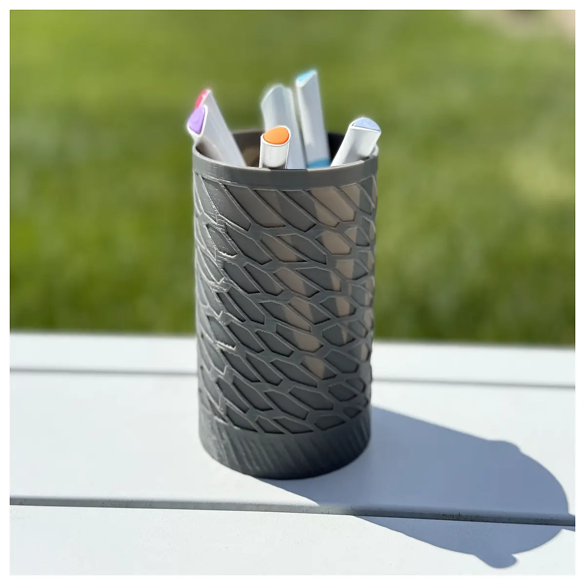 modern elegant pencil holder desk organizer stylish pen cup office supplies minimalist desktop storage