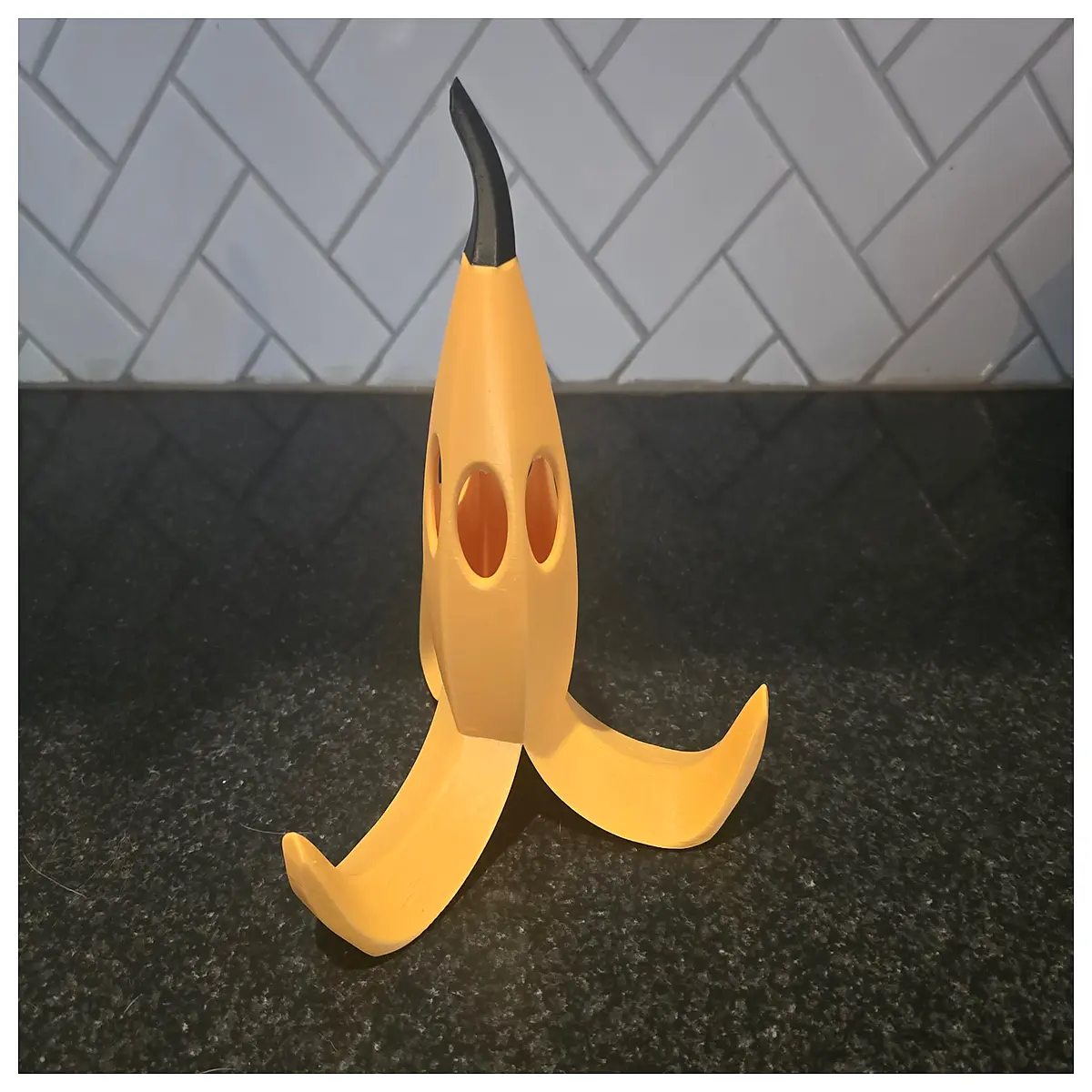 banana shaped desk organizer pen holder cute fruit stationery cup office supplies storage