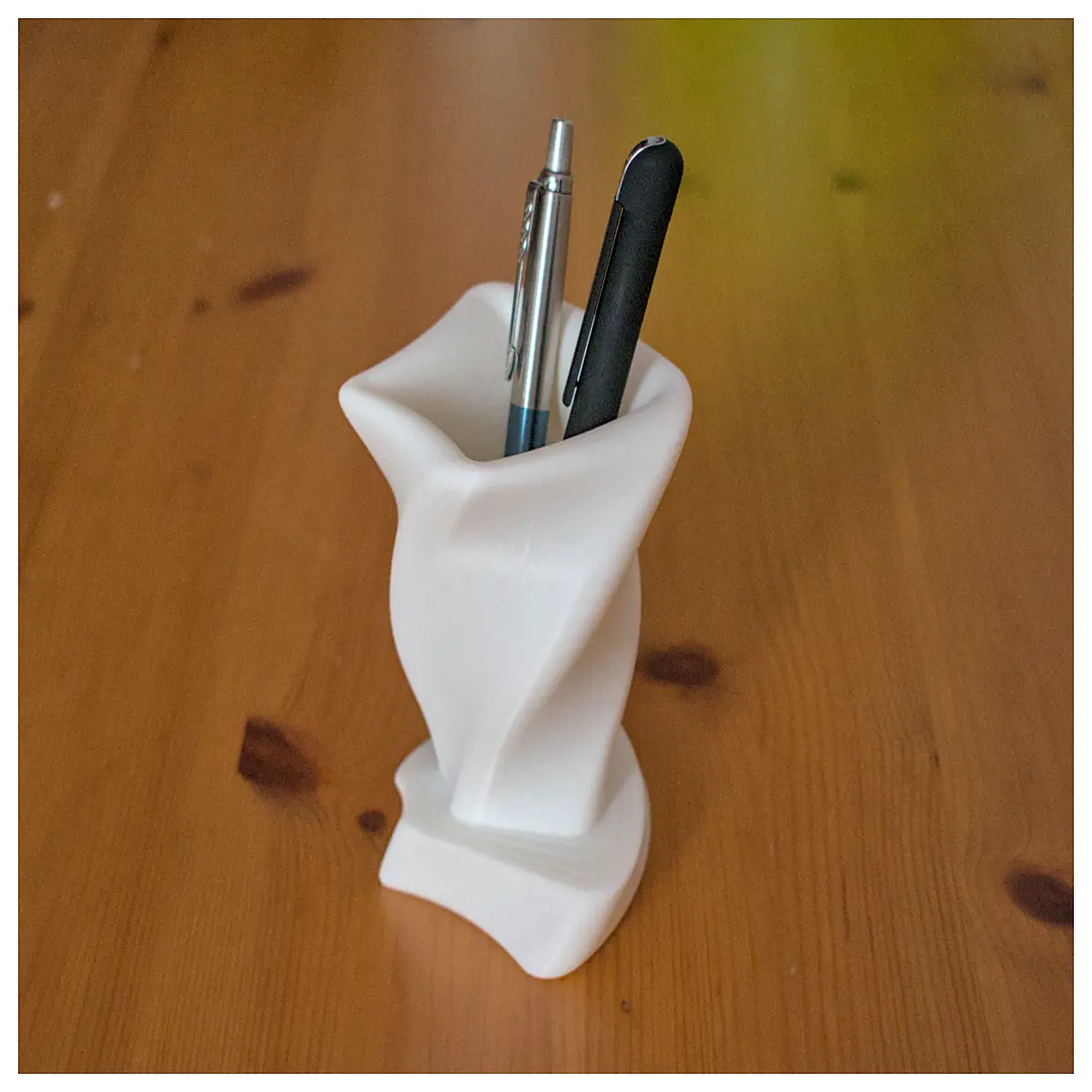 modern minimalist pen holder vase sleek curved design desk organizer for office home decor