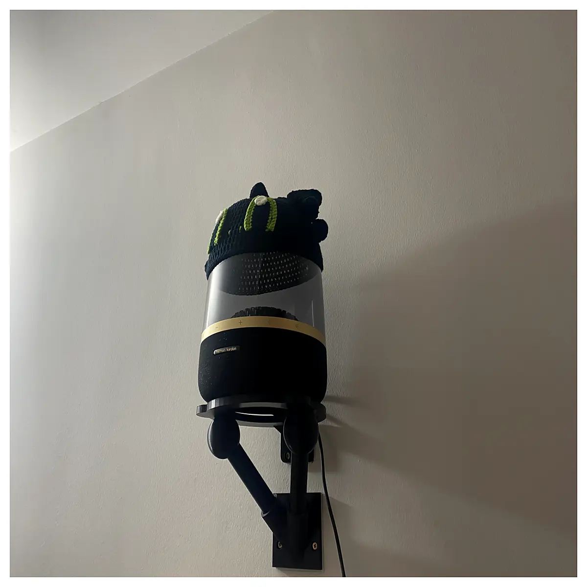 kardon aura studio 4 wall mount bracket holder for speaker