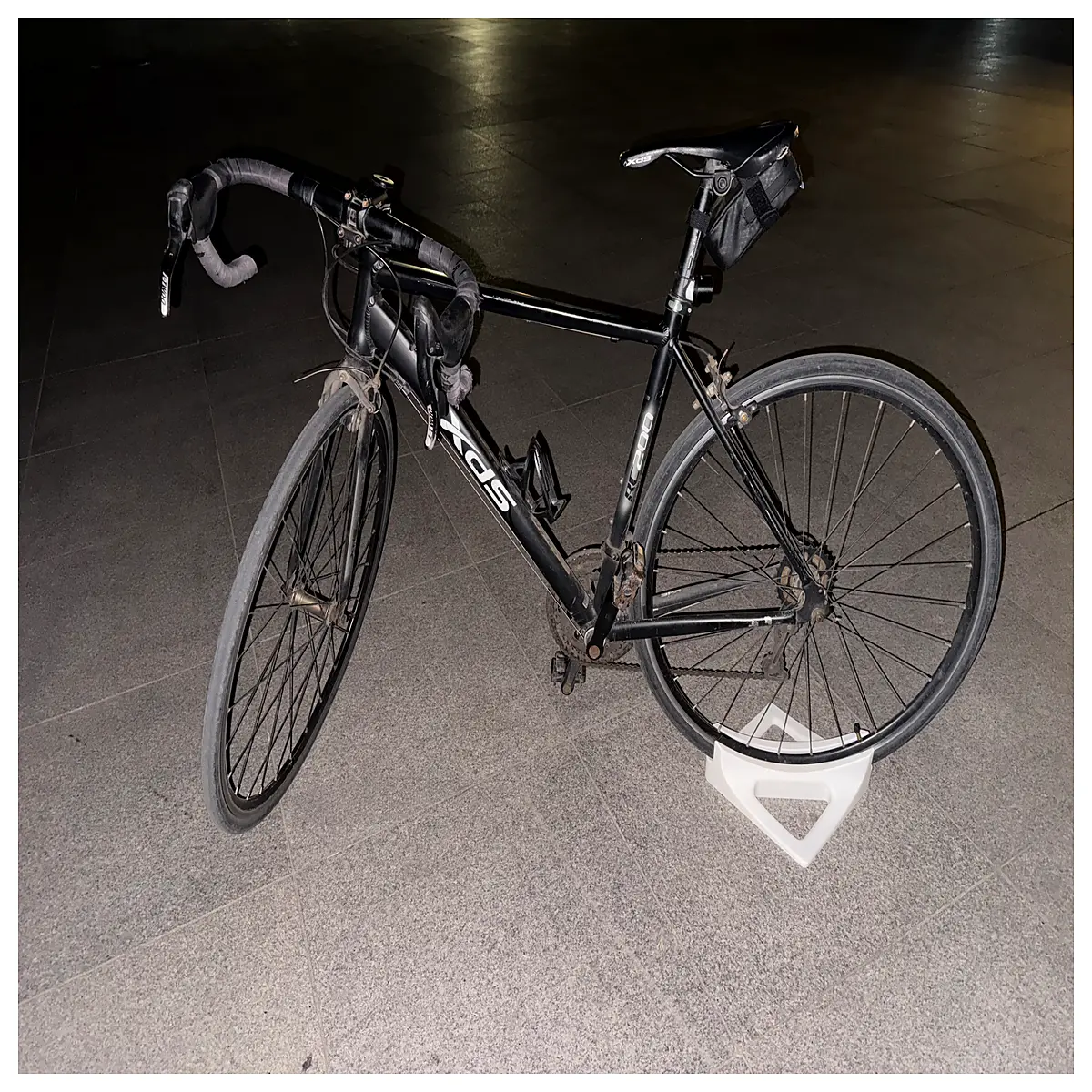bike repair for road cycling maintenance workbench