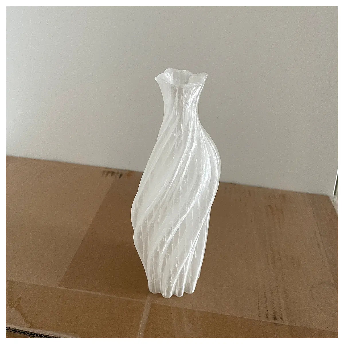 modern minimalist vase for home decor sleek ceramic flower holder for living room table centerpiece