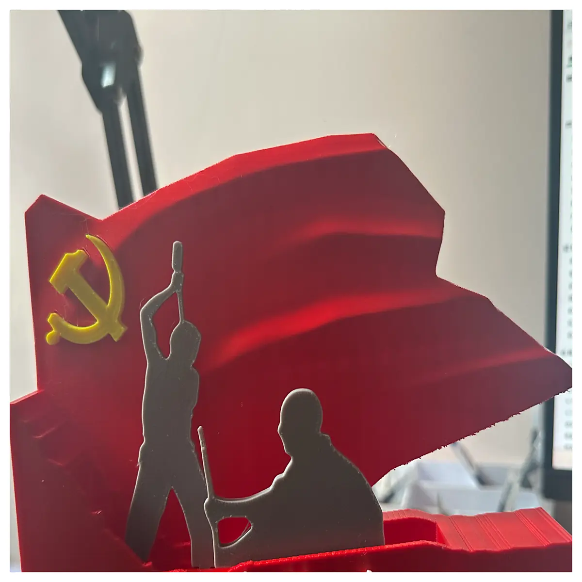 miniature patriotic party building sculpture red theme propaganda flag emblem group statue desk ornament collectible