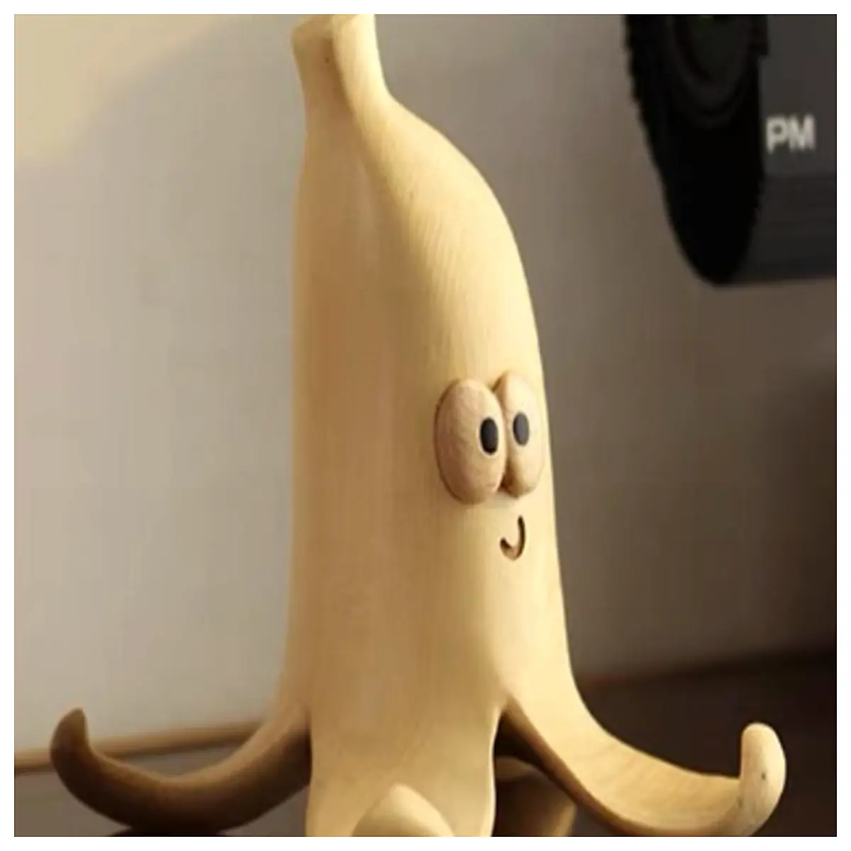 banana peel phone holder desk organizer fruit design novelty android