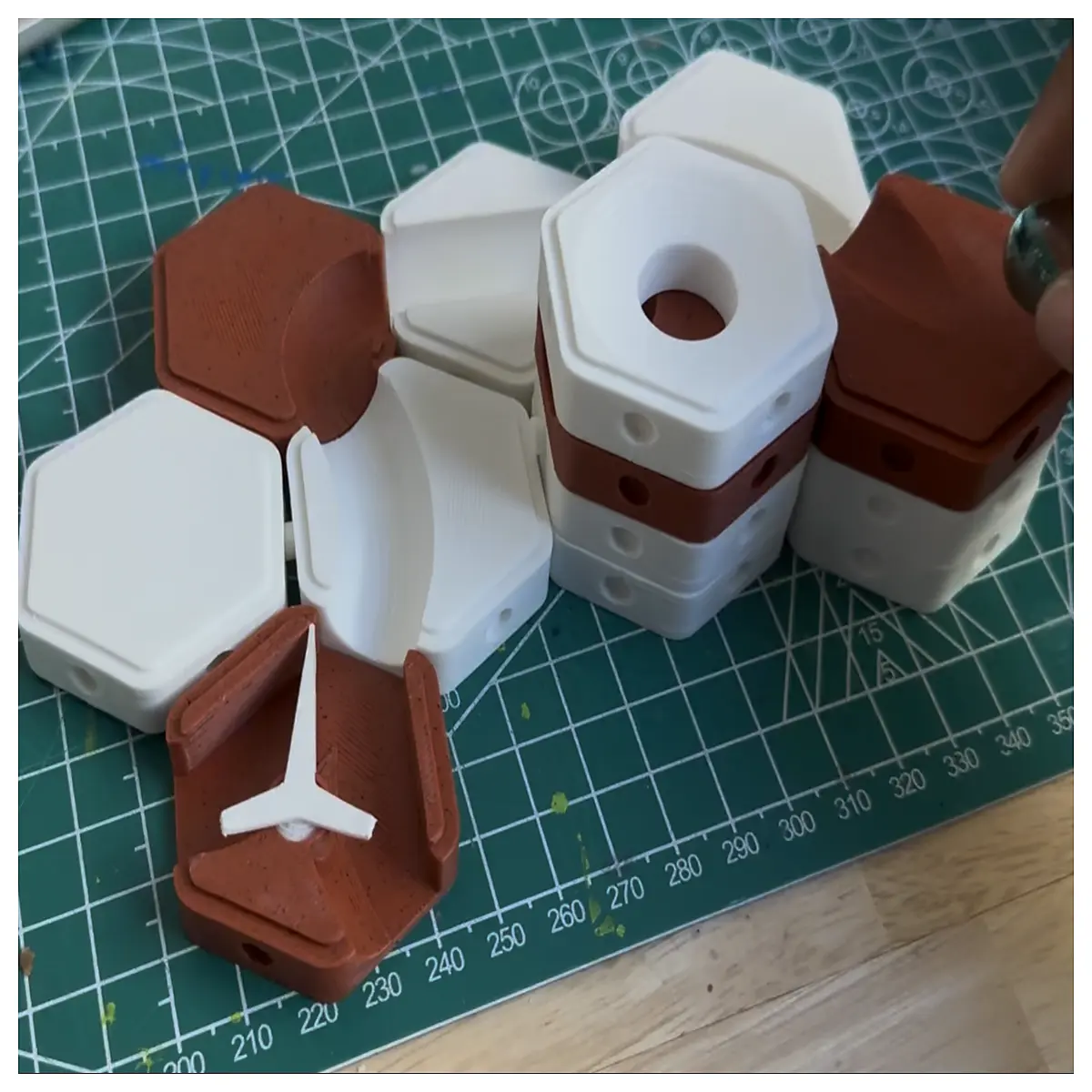 hexagonal track system for marbles kinetic sculpture parts diy educational stem toys marble run components