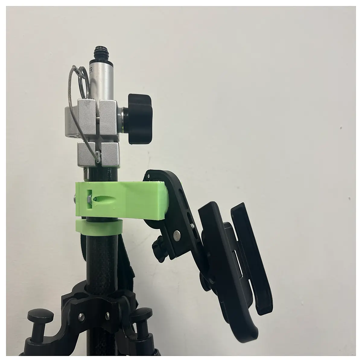 universal phone holder mount for car gps navigation bracket adapter clip