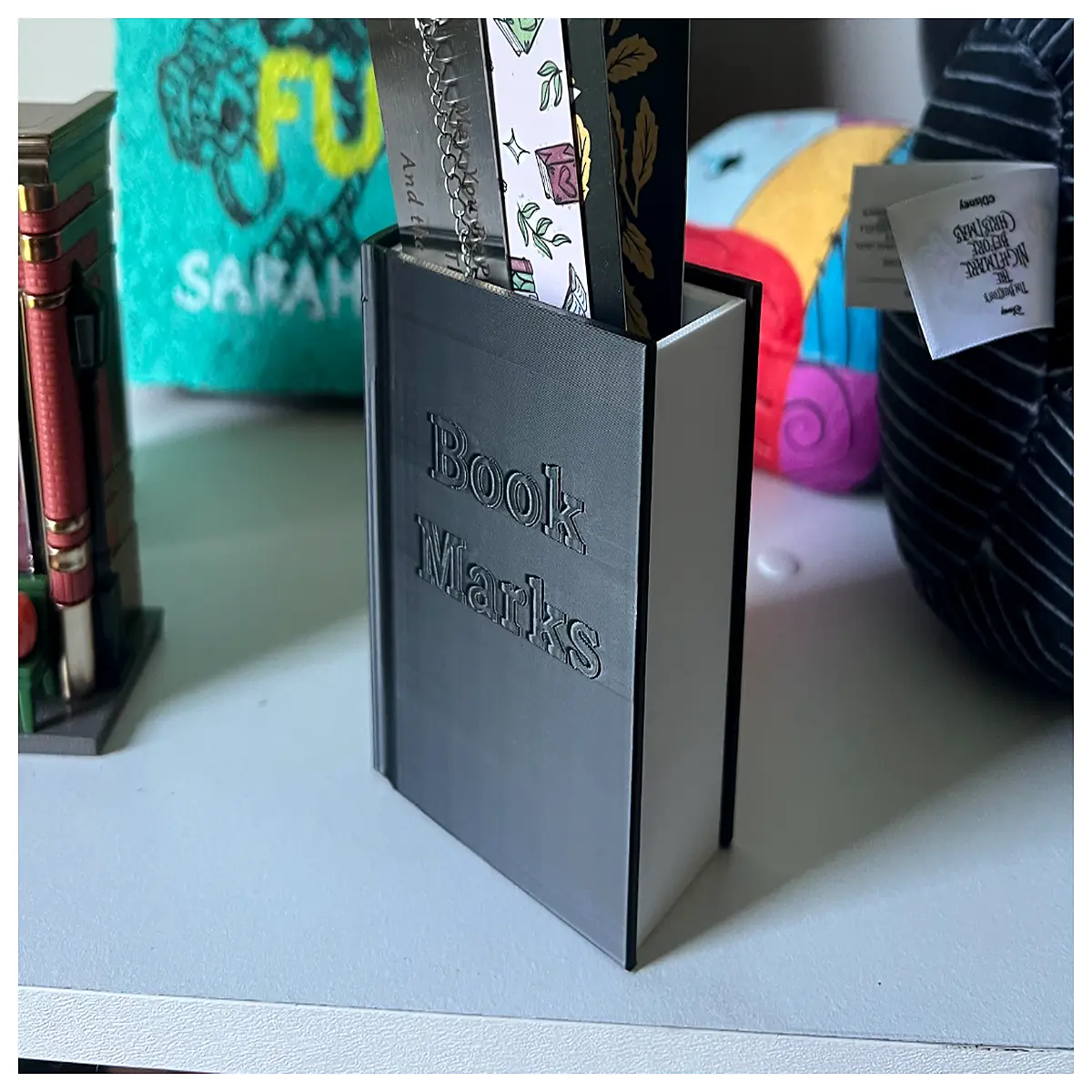 bookmark organizer box with compartments for library cards and reading notes desktop storage container for stationery supplies