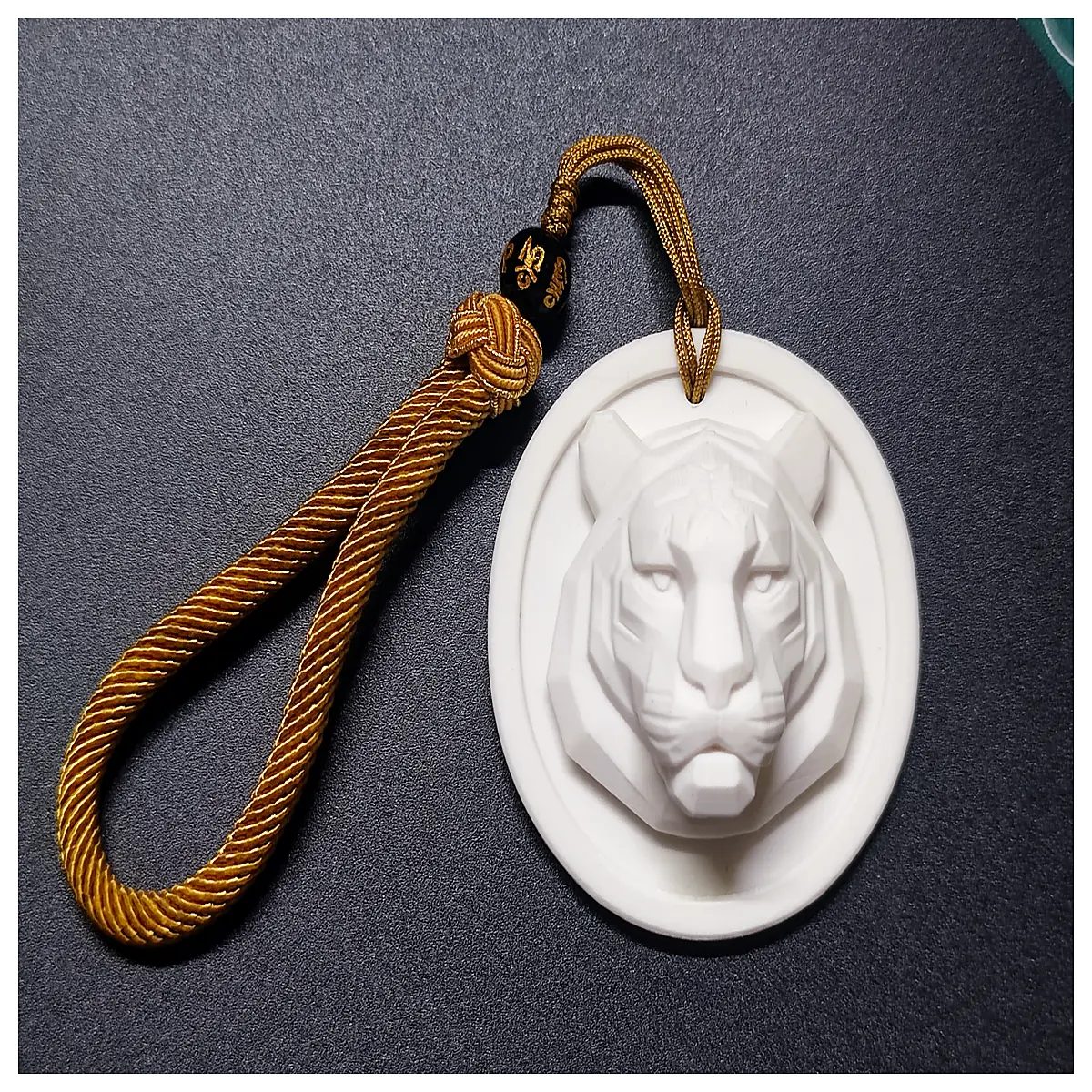 low poly tiger head pendant geometric animal charm keychain polygonal cat decoration for bag