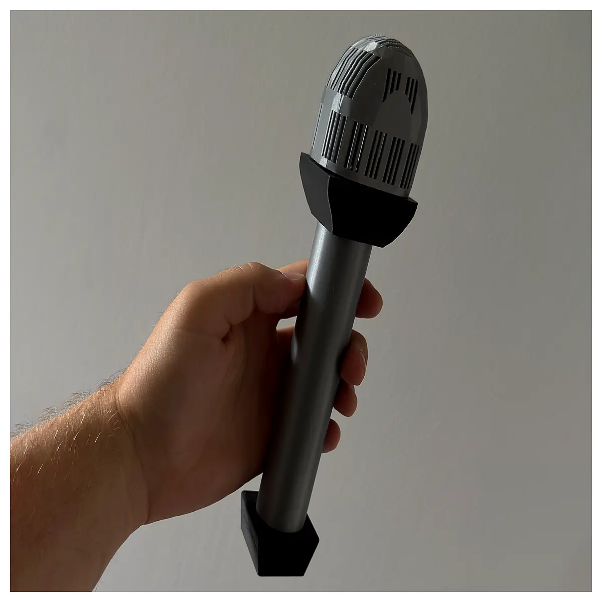 wireless handheld microphone with boom arm for podcasting streaming and live performance stage mount