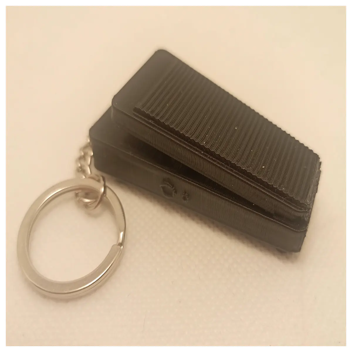 guitar whammy bar keychain metal pedal charm for musicians rock gear accessory