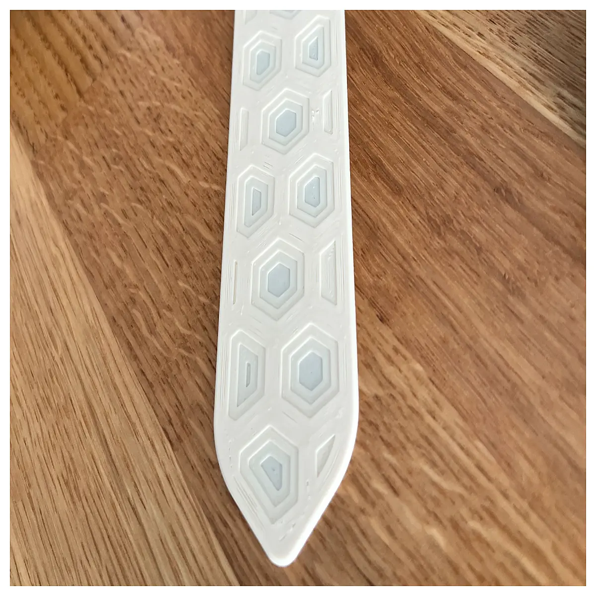hexagonal metal bookmark with tassel geometric reading marker for hardcover books aesthetic stationery gift