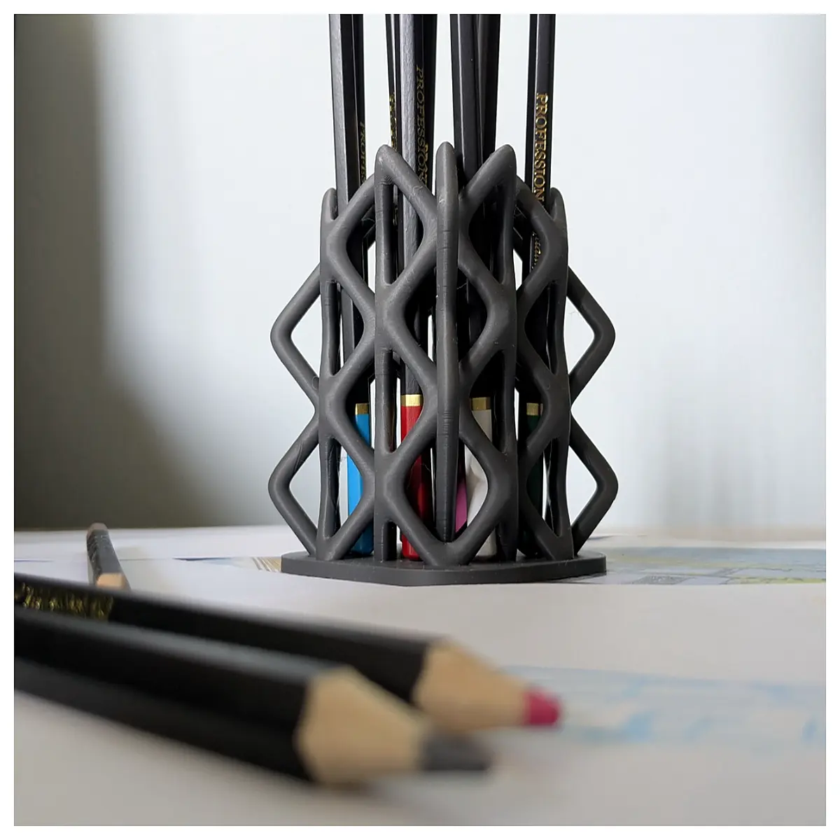 pen holder v1 easy print no support needed desktop organizer
