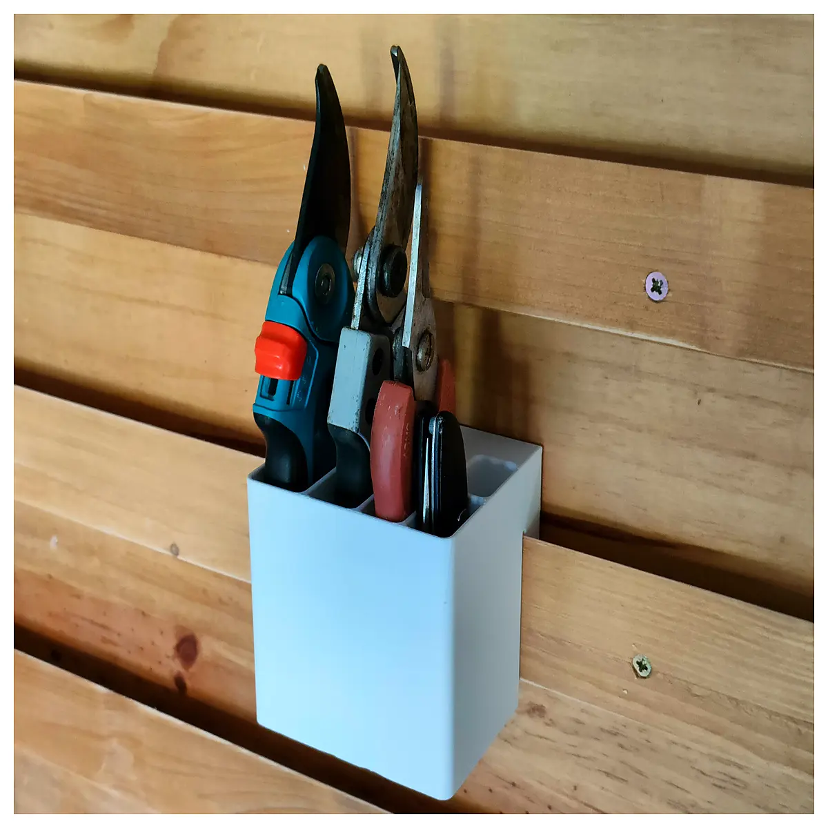 french style dovetail pruning shears wall mount bracket garden tool organizer hook for secateurs storage