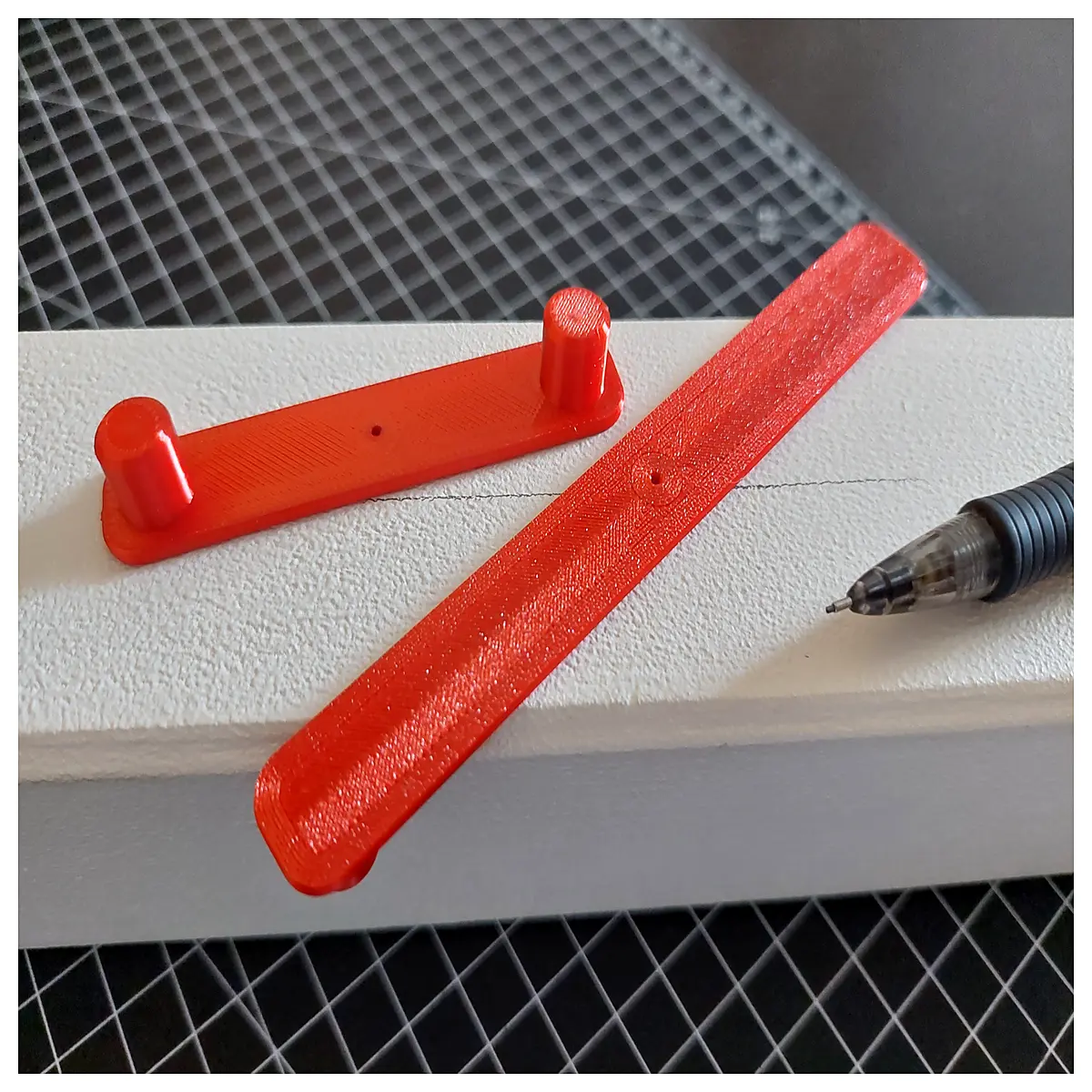 precision mechanical pencil center finder tool for drafting geometry math engineering sketching alignment guide