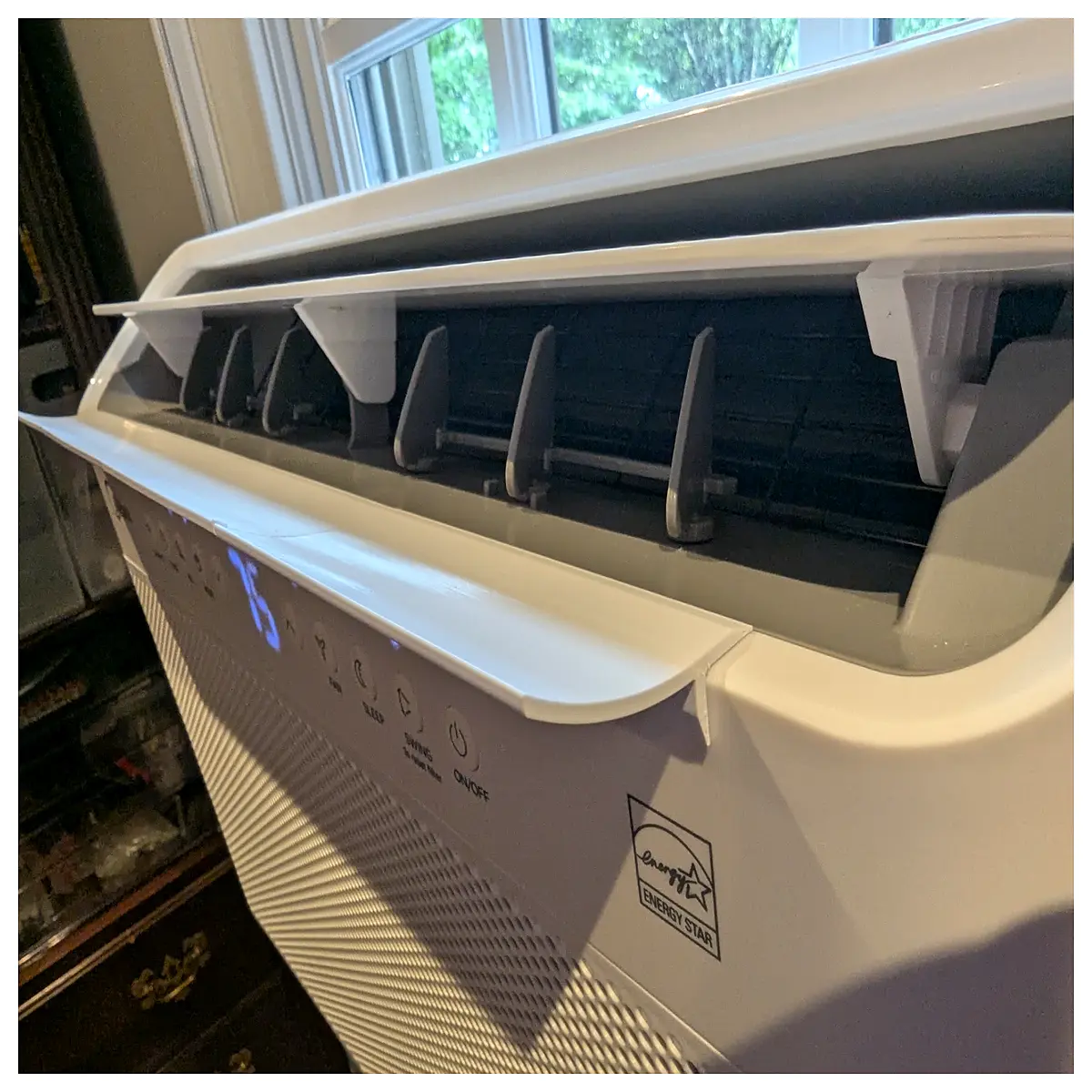 midea ac bottom air deflector guide vane upgrade for improved cooling distribution and draft prevention