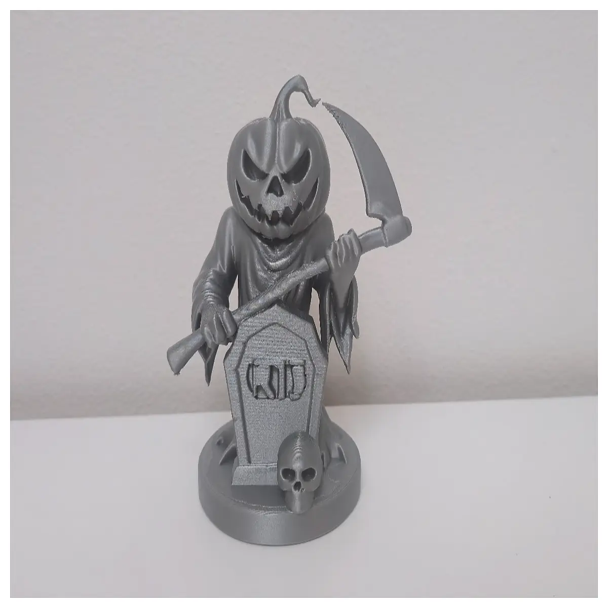halloween grim statue spooky skeleton scythe prop gothic horror garden decor resin death figure for party