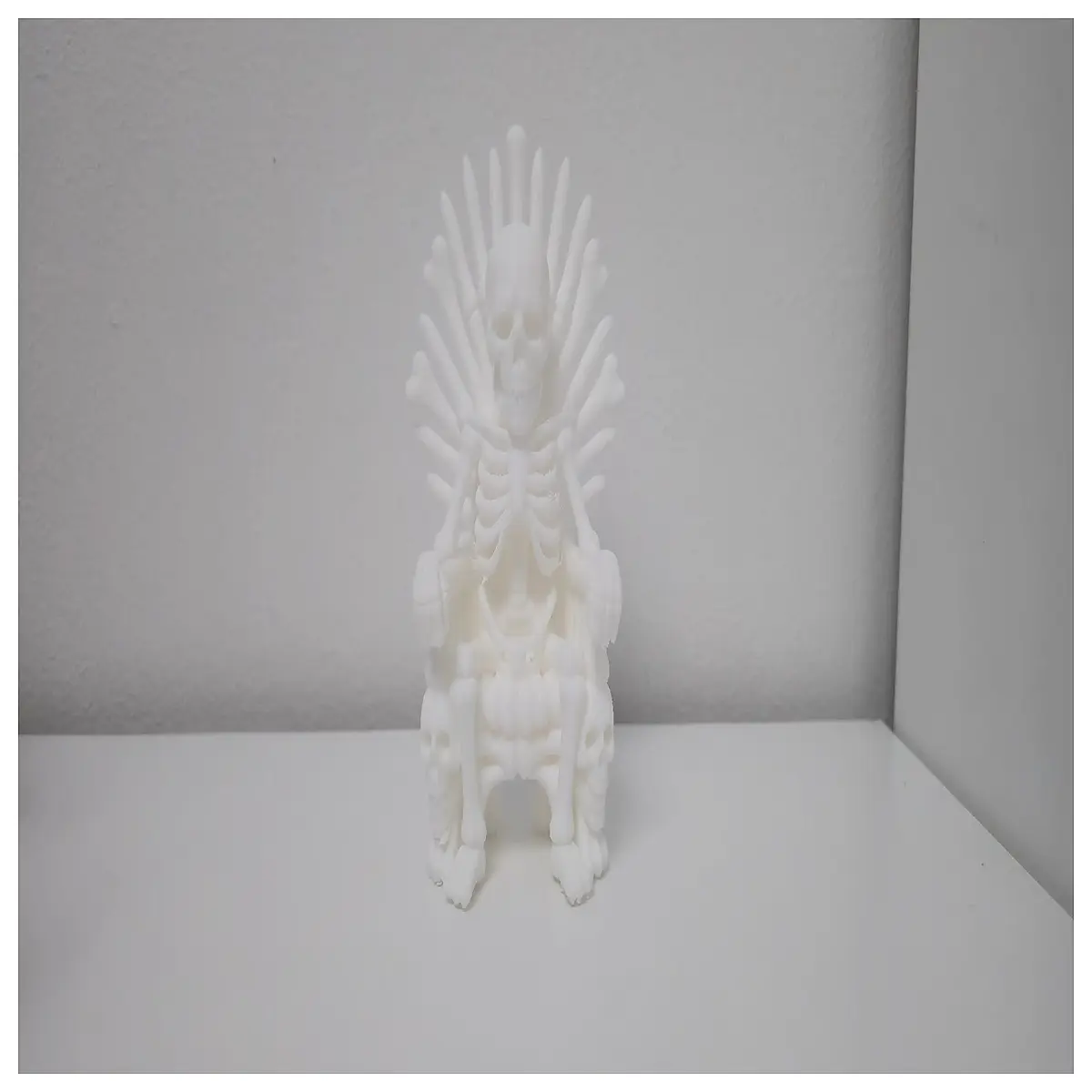 gothic skeleton throne prop horror home decor biker motorcycle seat skull chair resin statue dark fantasy room centerpiece