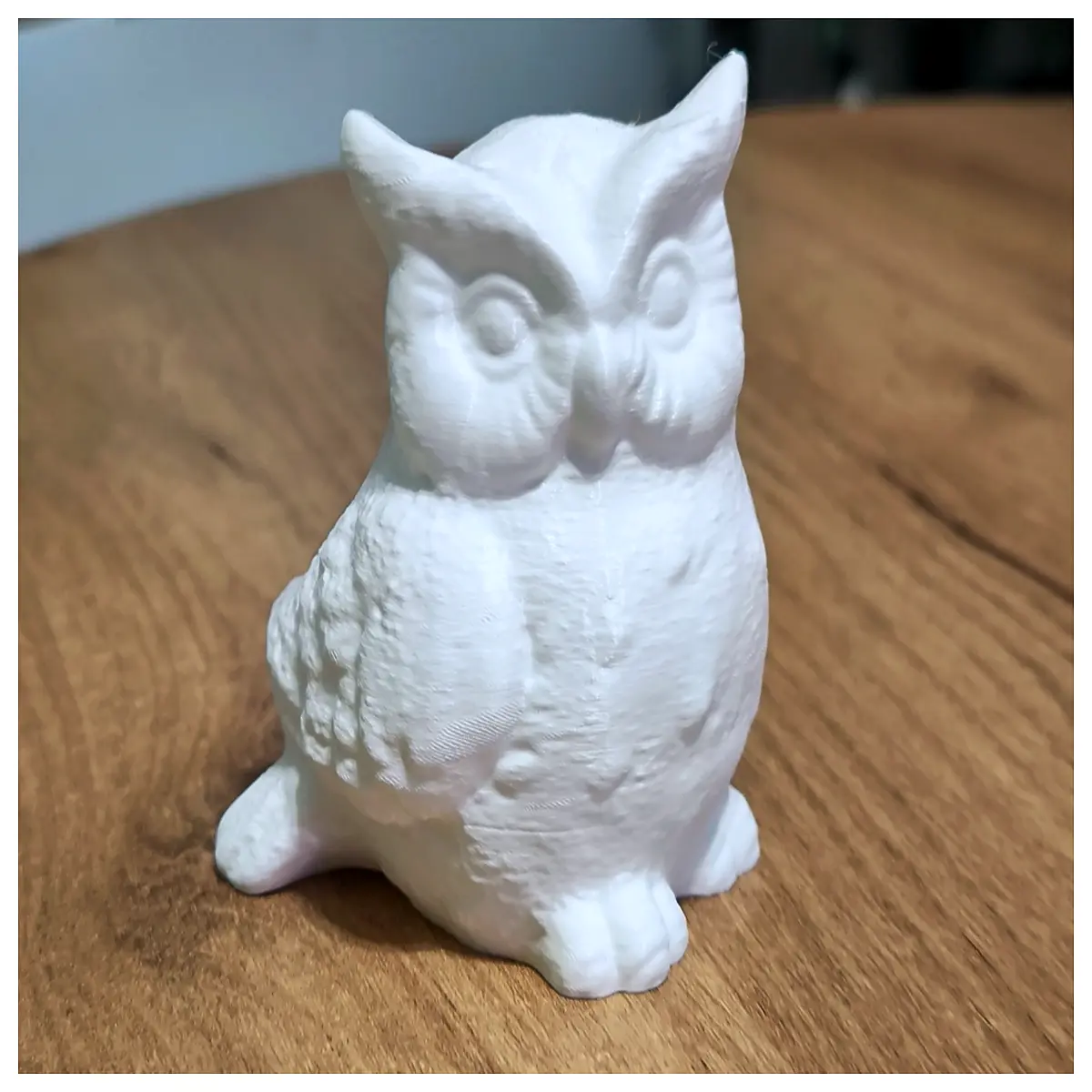 owl statue home decor wisdom symbol elegant resin figurine for desk shelf gift