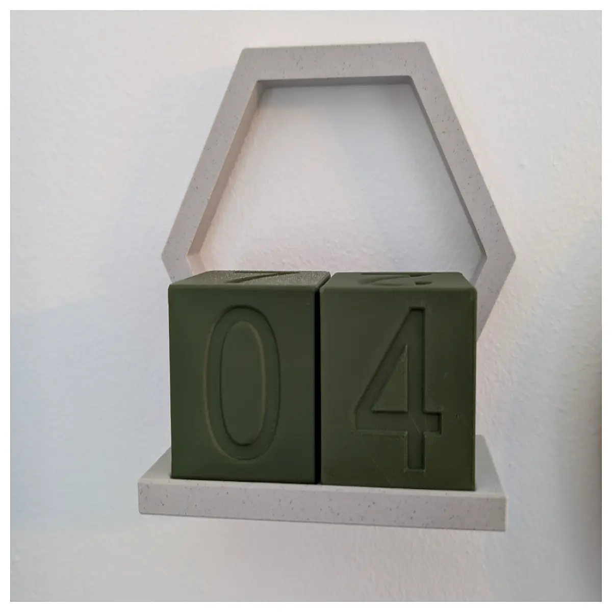 dice calendar 2024 novelty desk organizer fun office supplies