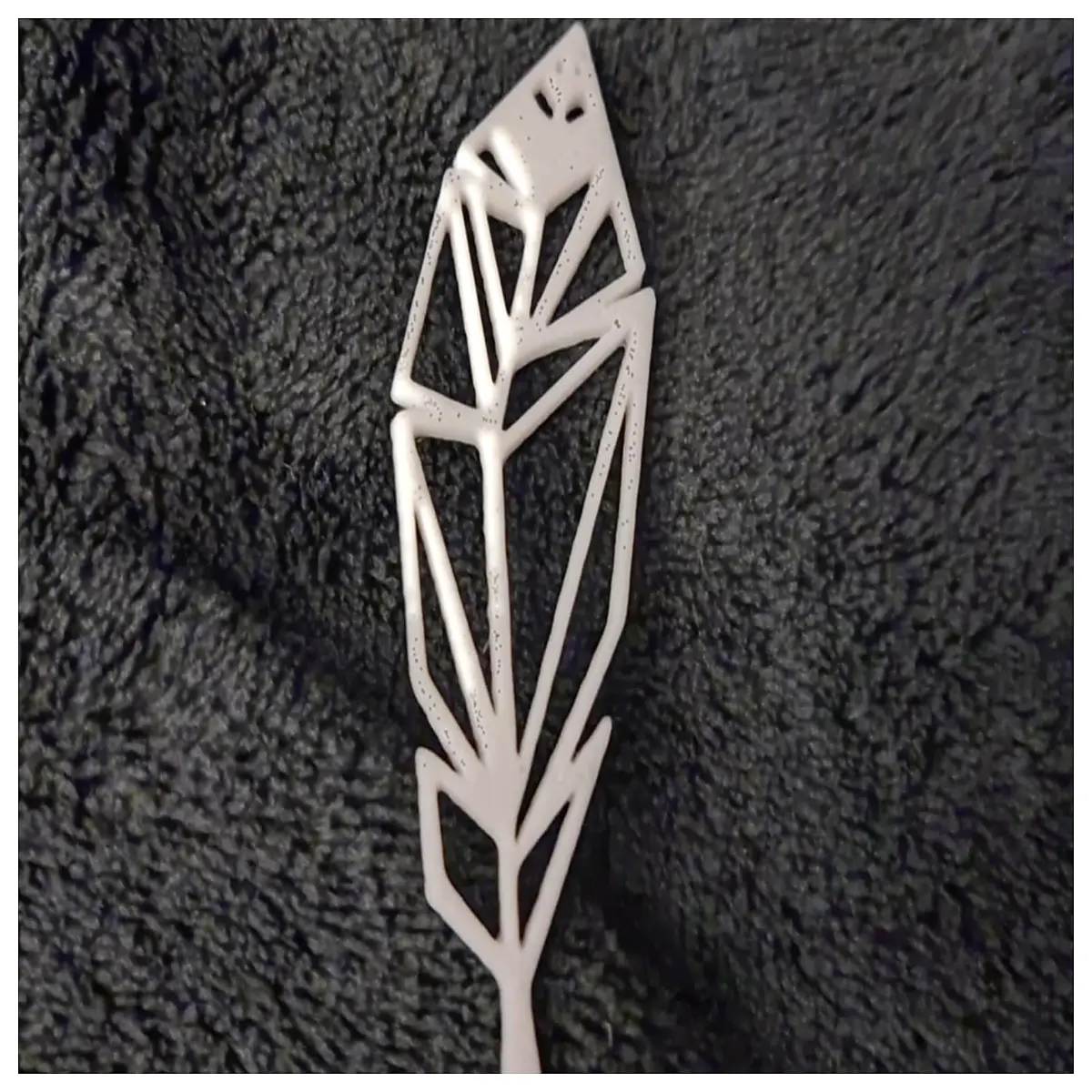 artificial greenery leaves for home decor faux foliage wreaths spring floral arrangements plastic leaf garlands