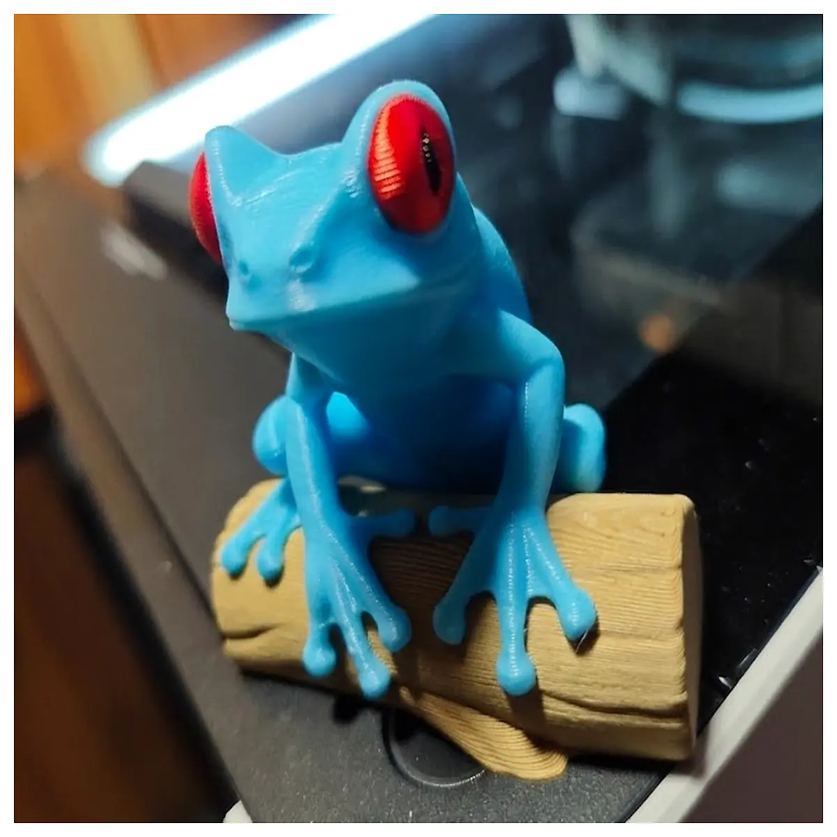 stylized tree perching on log stl file for resin printing low poly animal decor