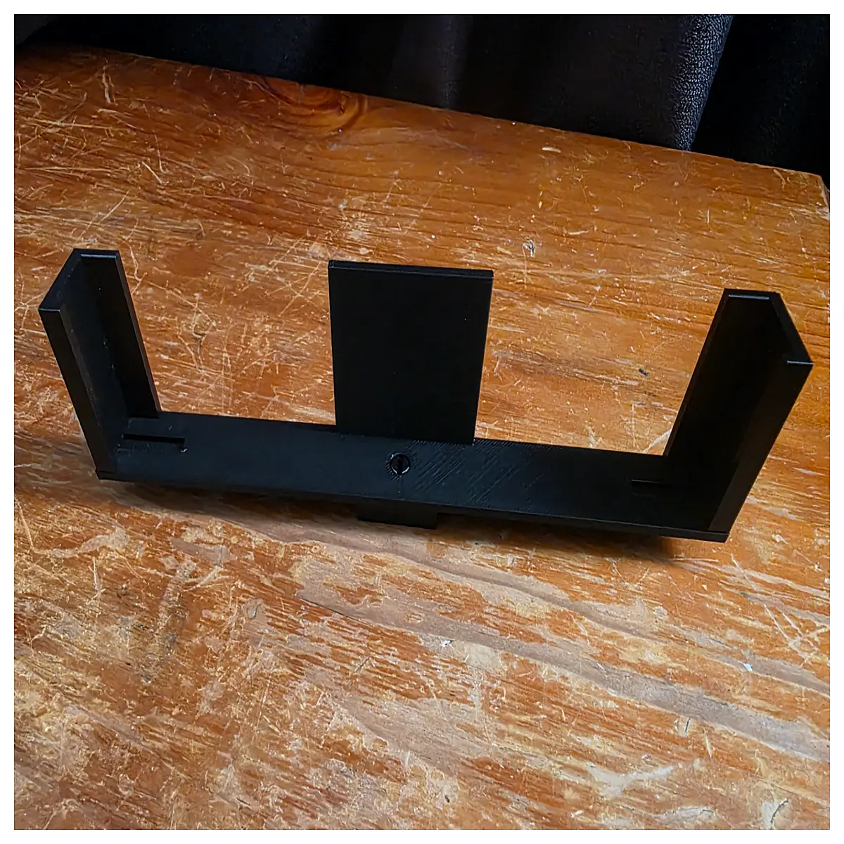 universal phone holder for car dashboard desk adjustable cradle mount grip