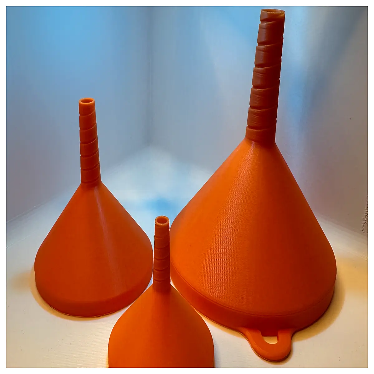 vented funnel for liquids air release anti splash lab kitchen pouring spout