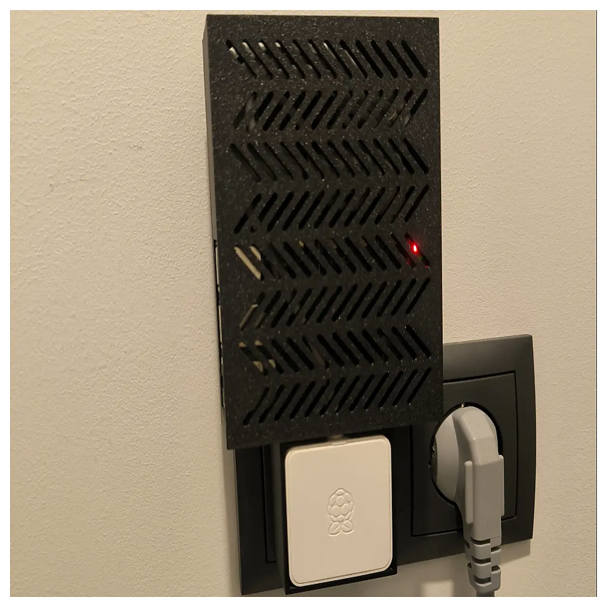 raspberry pi 4 case wall mount power supply integrated housing