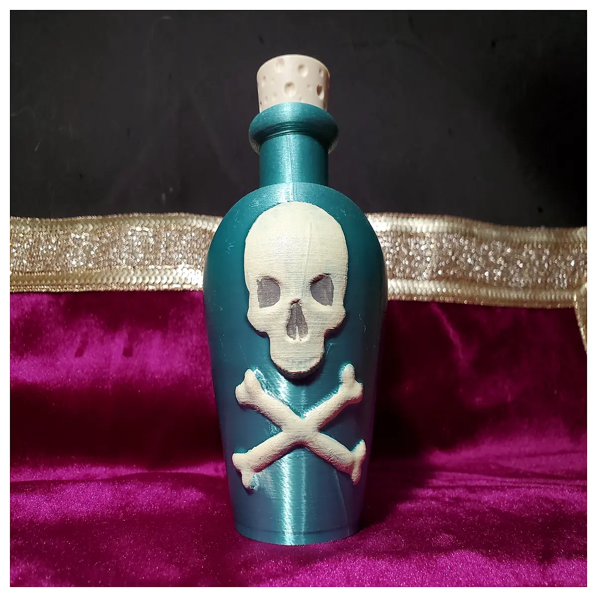 d6 poison dice vial for rpg tabletop gaming dnd character inventory storage container miniature safe box