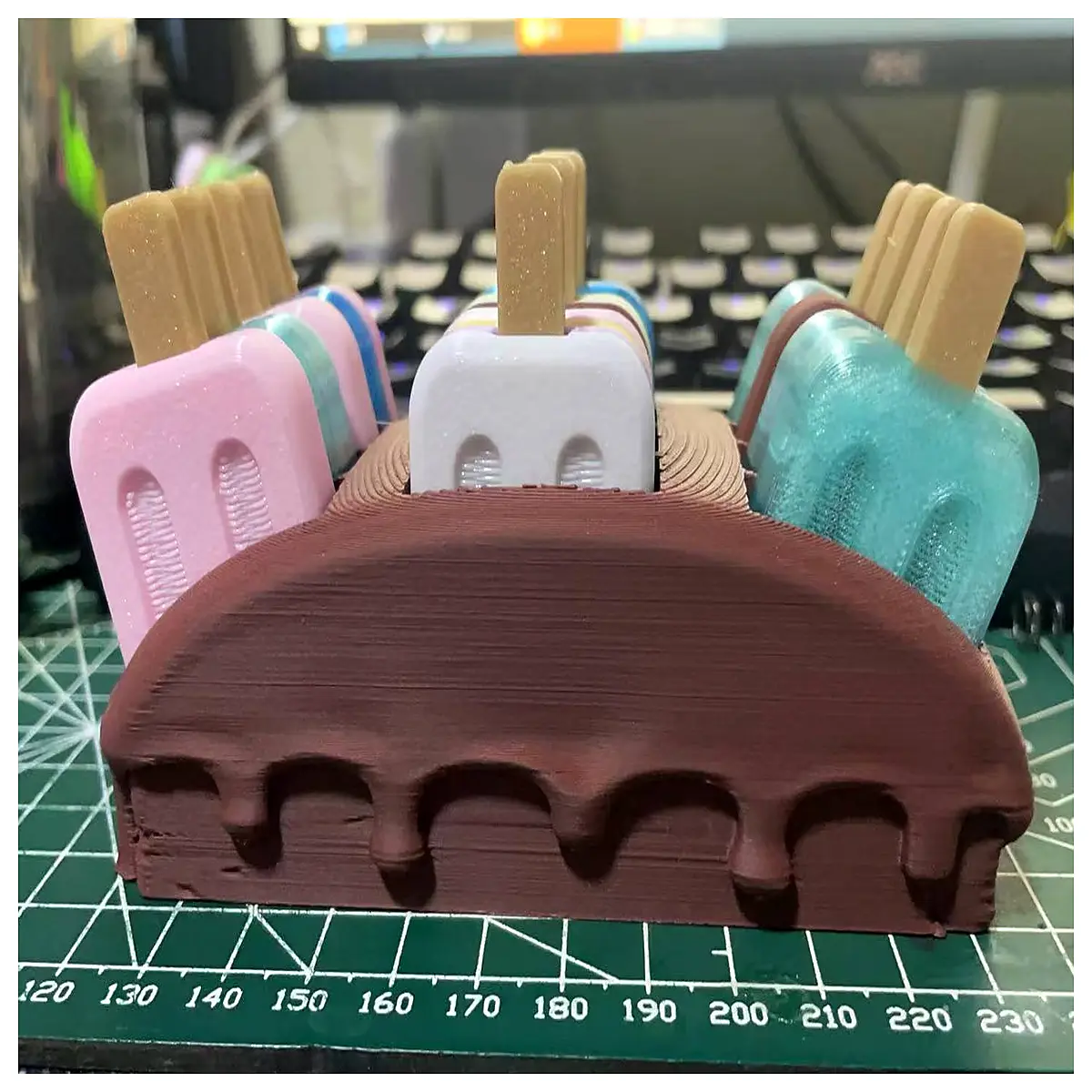 ugly cute cake server spatula holder kitchen countertop organizer for baking tools