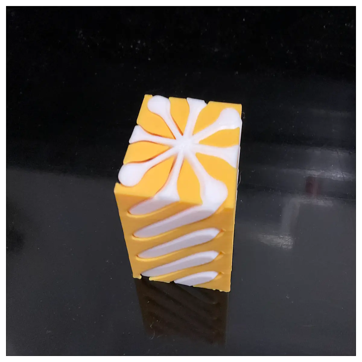 impossible cube optical illusion puzzle brain teaser game mind bender trick