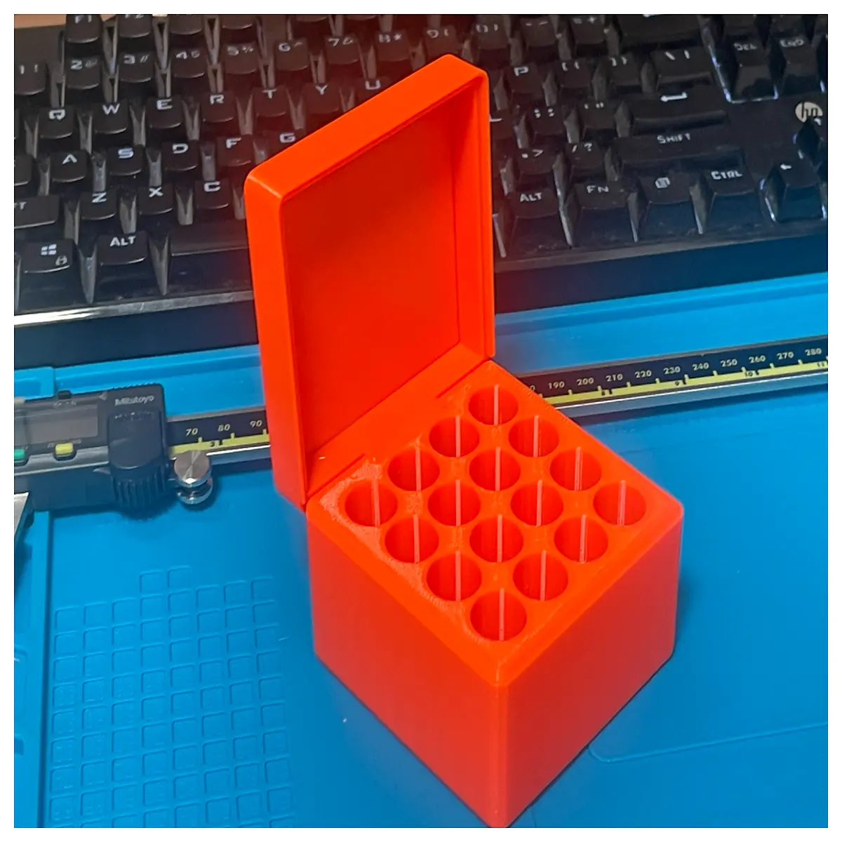 minimalist aa battery holder no screws snap fit case
