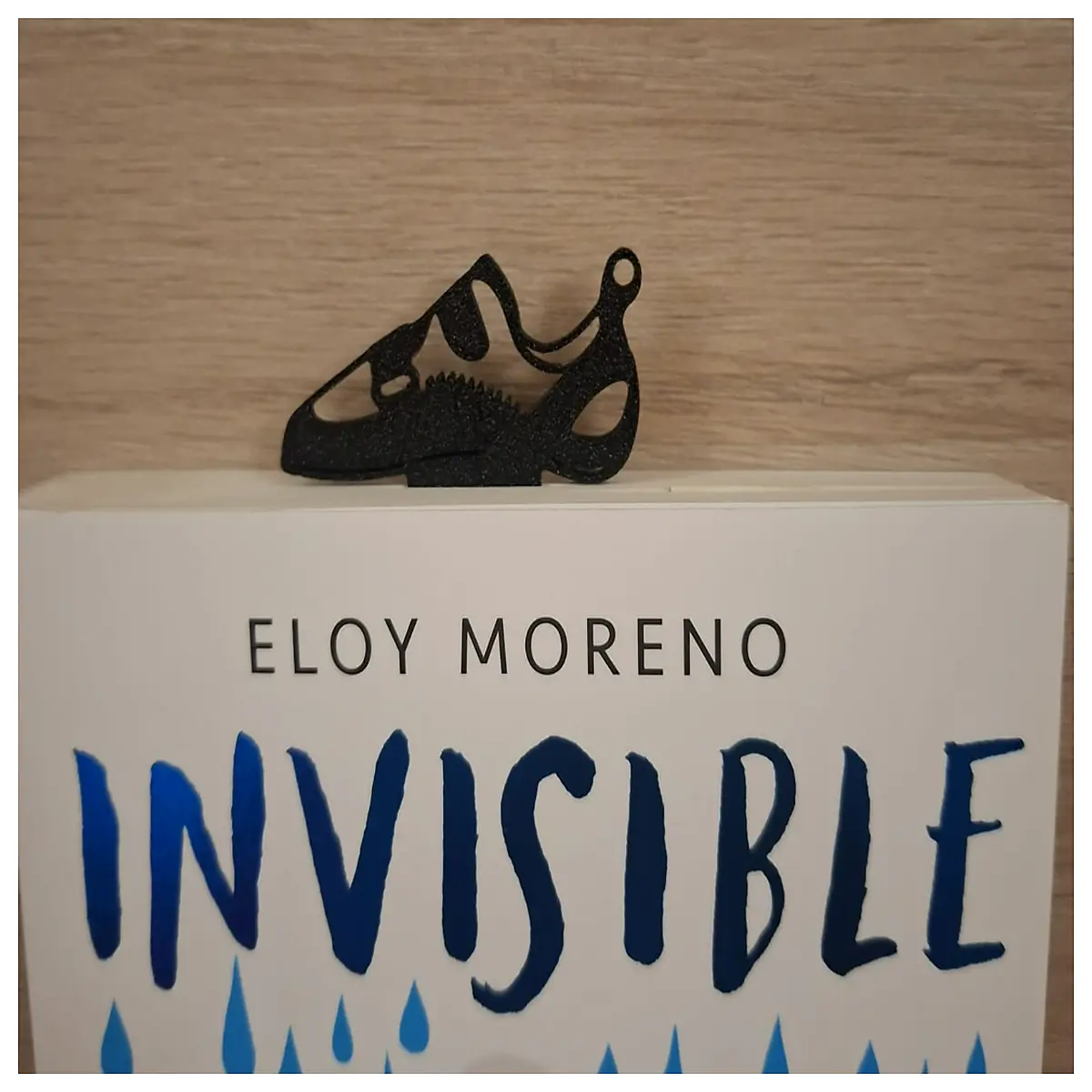 climbing shoe bookmark metal rock climber hikers outdoor adventure reading accessory
