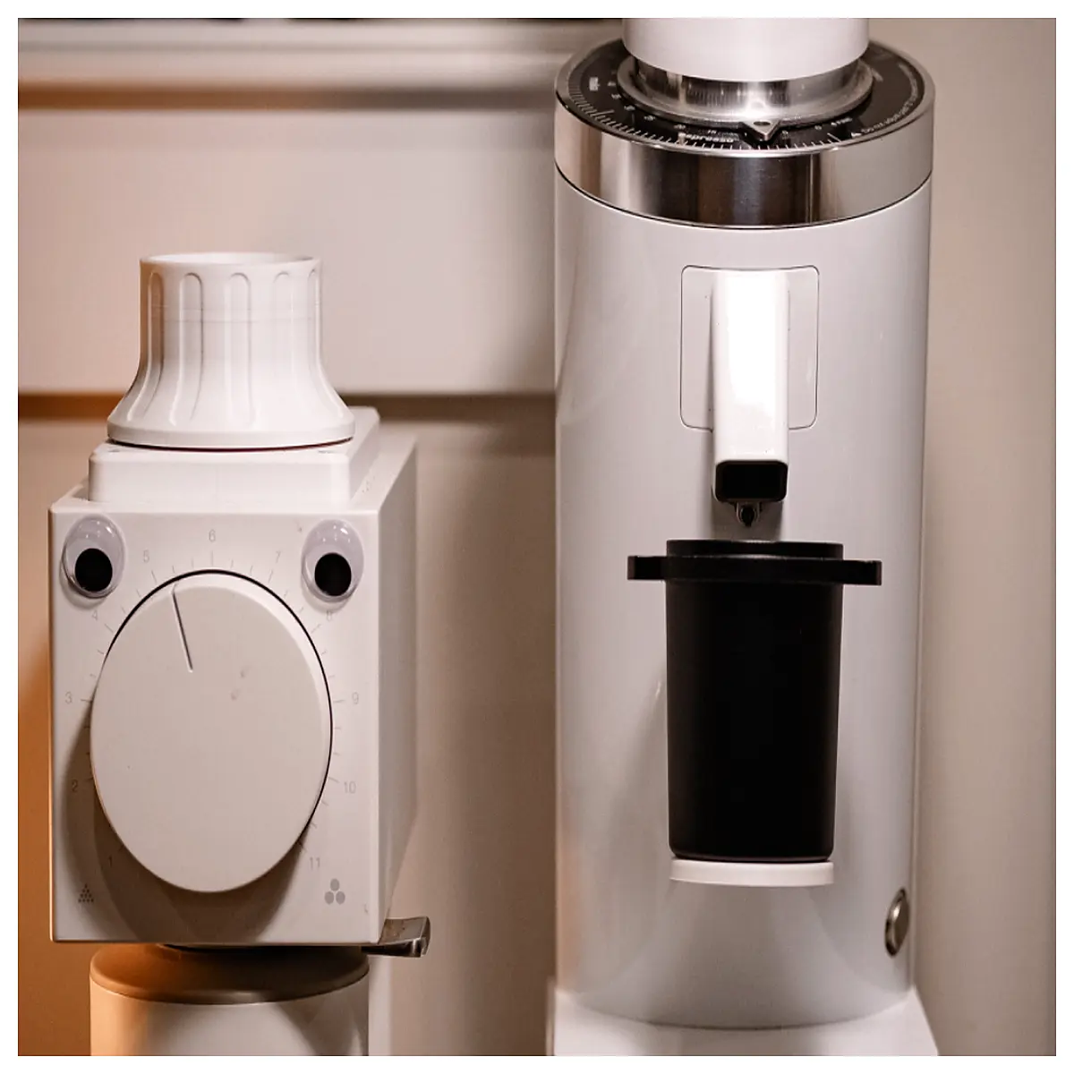 df64 turin grinder magnetic catch cup holder accessory for coffee bean grinding