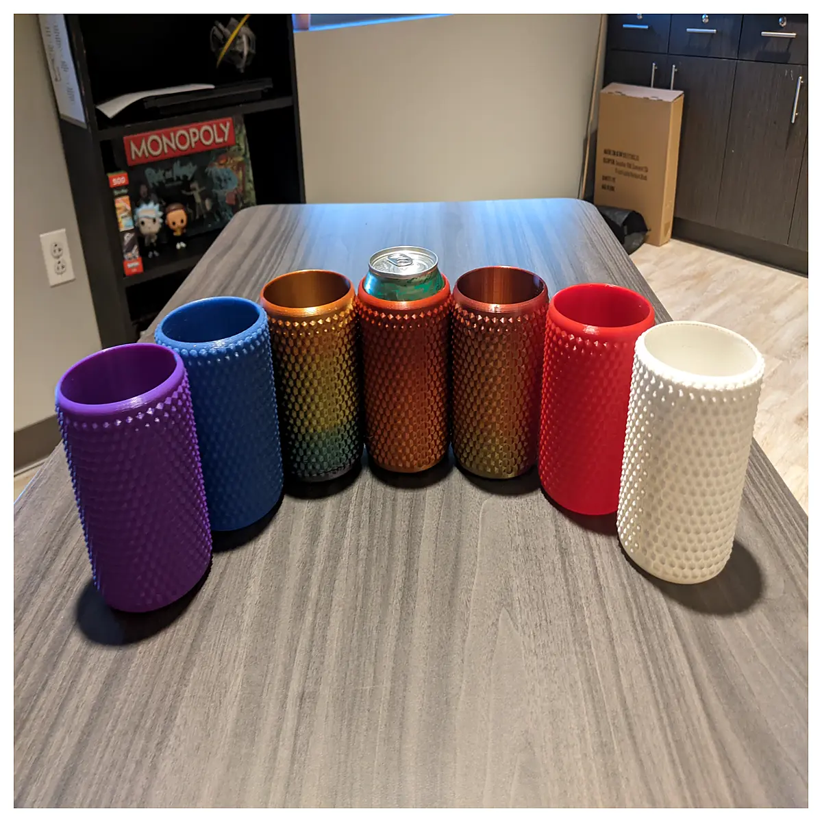insulated koozie sleeve for soda cans touch sensory fidget toy stress relief grip cool drink holder