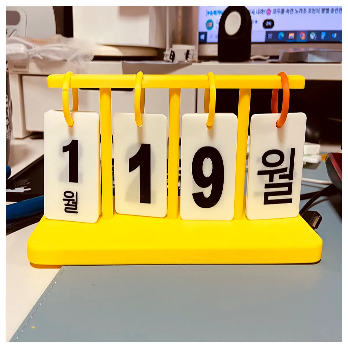 2024 desk calendar flip page large date block notepad office organizer planner with monthly tear off pages for home and school use