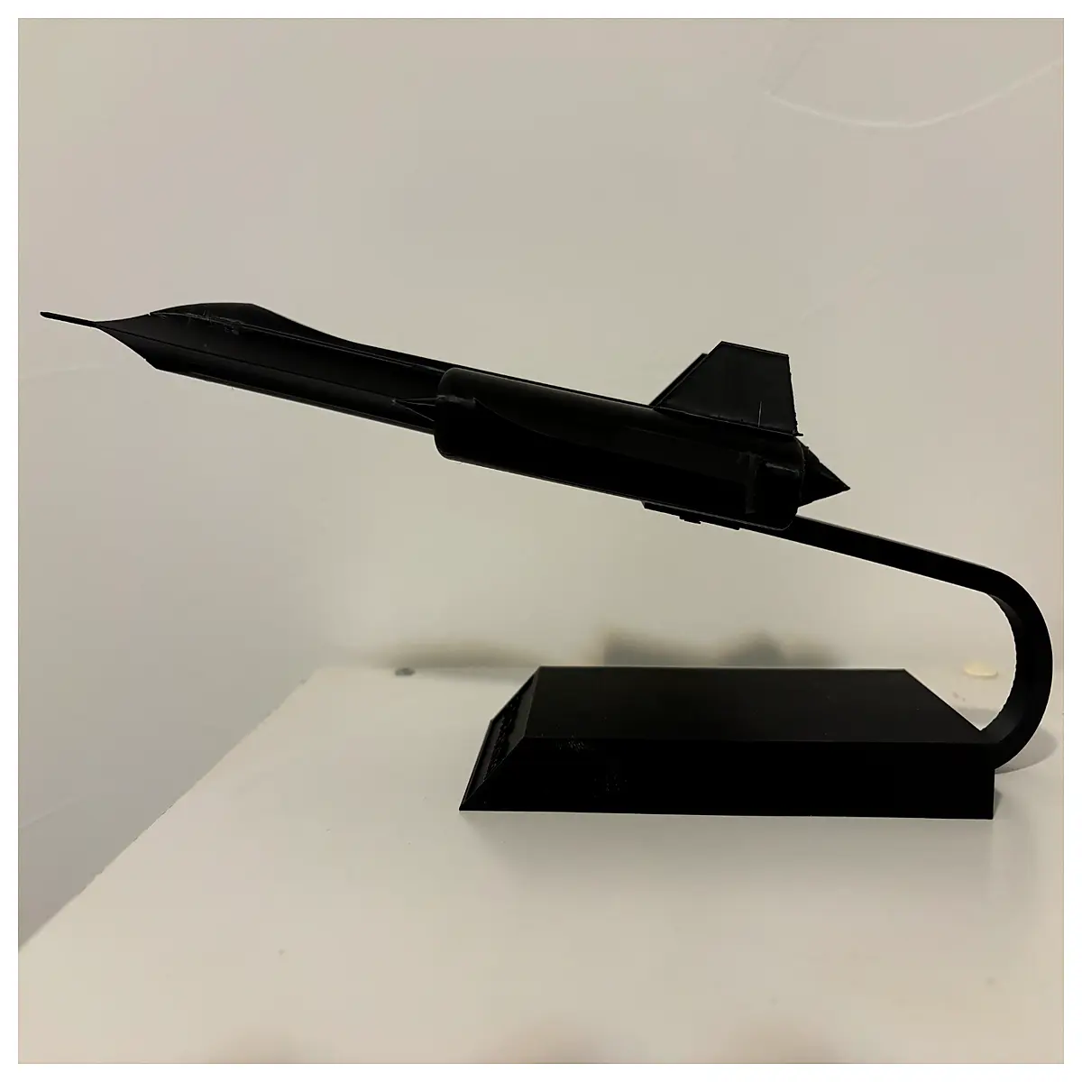 scale sr 71 blackbird assembly parts for collectors