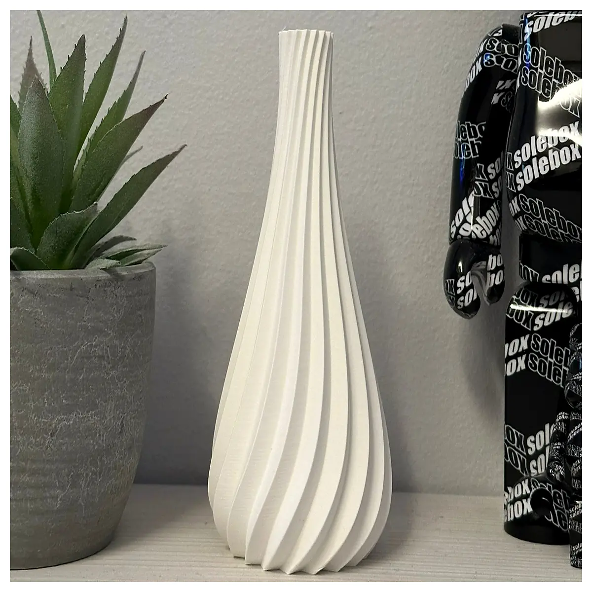 modern geometric ceramic vase for dried flowers table centerpiece minimalist home decor accent
