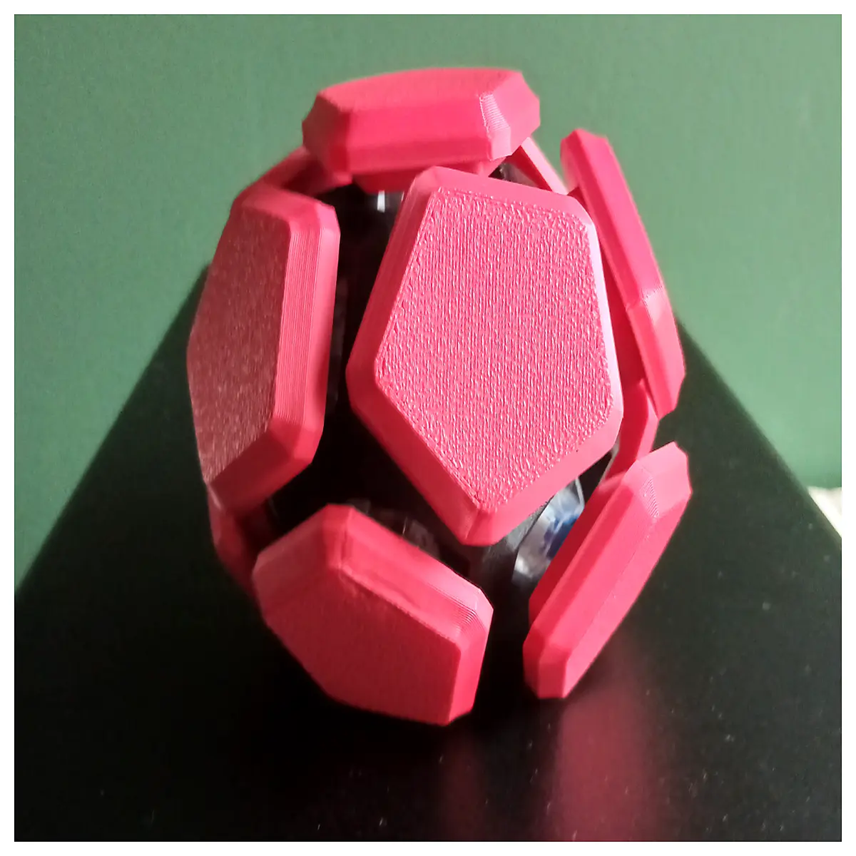 fidget toy stress relief sphere dodecahedron squeeze ball anxiety reduction sensory tool for adults kids