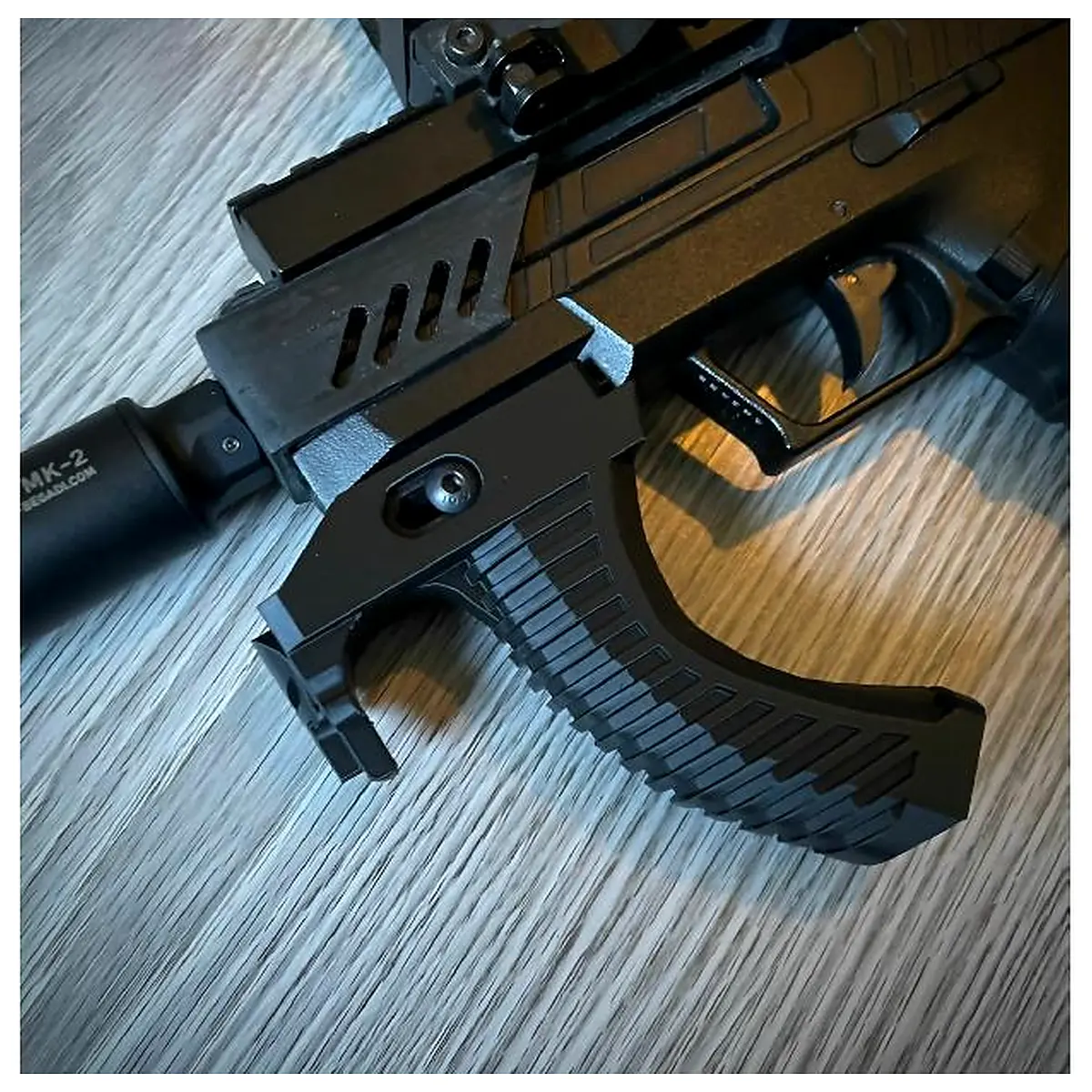 tactical picatinni vertical grip with skull hand rest for rifle shooting stability