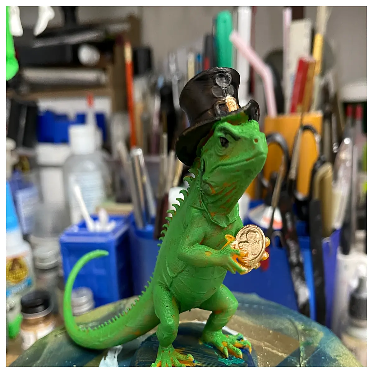 realistic animatronic iguana toy for kids plastic garden lizard statue spooky reptile decoration prop