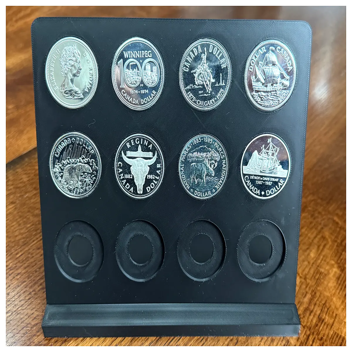 coin with bracket 36mm holder for collectors
